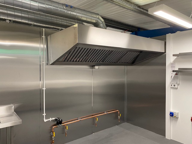 Dark Kitchen Install
